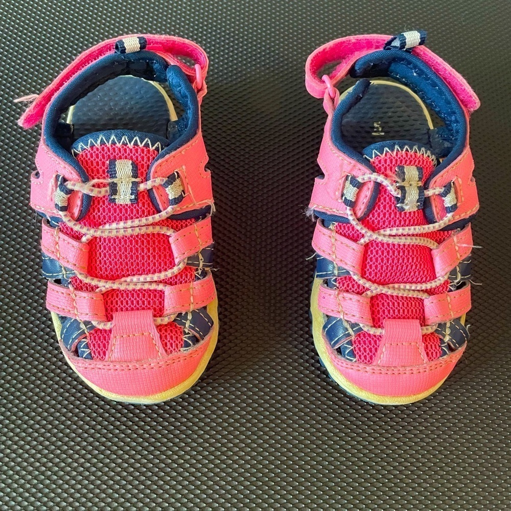 Carters water shoes closed toe athletic shoes size 5 pink blue